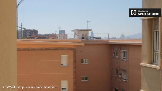 Habitación luminosa en alquiler en el Besòs i el Maresme - BARCELONA