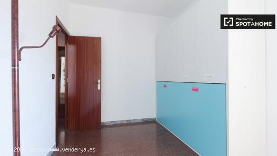 Habitación compacta en alquiler en el Besòs i el Maresme - BARCELONA