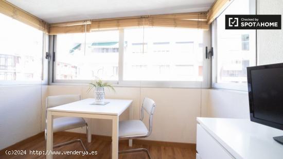 Luminoso apartamento de 1 dormitorio con aire acondicionado en alquiler en Salamanca - MADRID