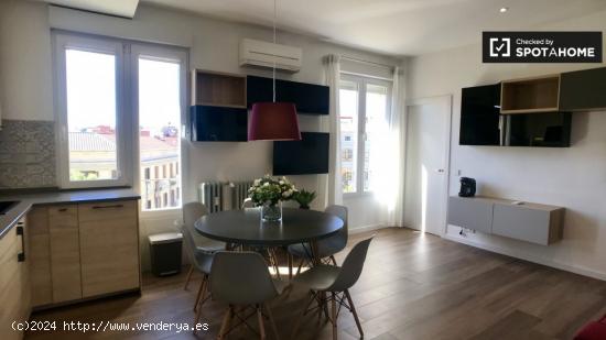 Amplio y recientemente renovado apartamento de 3 dormitorios en alquiler en Atocha - MADRID