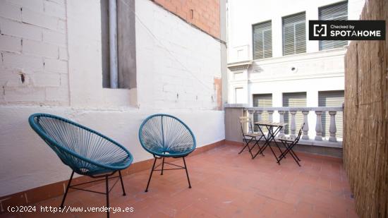 Moderna habitación en apartamento de 3 dormitorios en Gràcia - BARCELONA