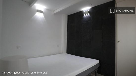 Apartamento minimalista de 1 dormitorio en alquiler en Usera - MADRID