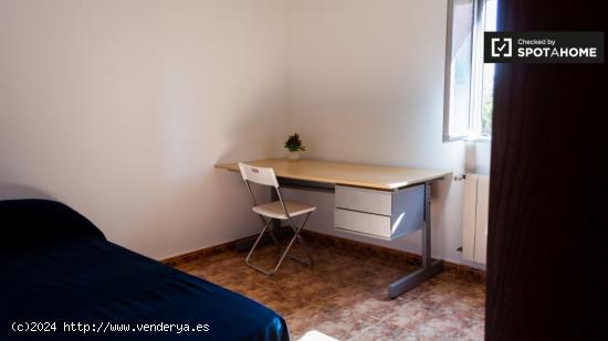 Se alquila habitación funcional en apartamento de 3 dormitorios, Getafe - MADRID