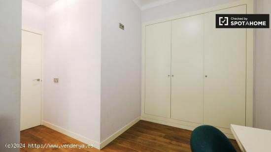 Preciosa habitación en alquiler en apartamento de 3 dormitorios en Salamanca - MADRID