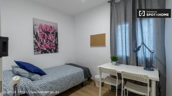 Elegante habitación en alquiler en apartamento de 5 dormitorios en La Saidia - VALENCIA