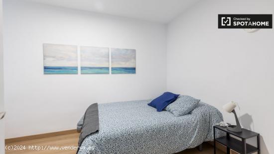 Se alquila preciosa habitación en apartamento de 5 dormitorios en La Saidia - VALENCIA