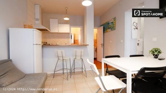 Moderno apartamento de 4 dormitorios en alquiler en Centro - MADRID