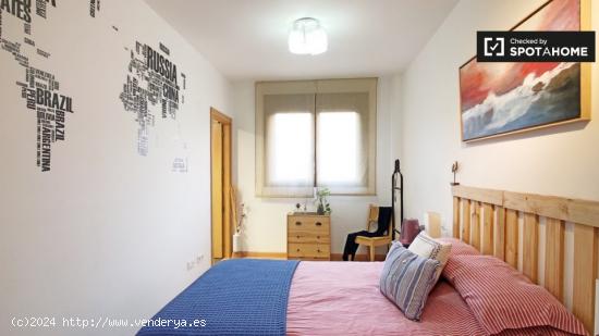 Habitación luminosa en alquiler en apartamento de 3 dormitorios en Getafe - MADRID