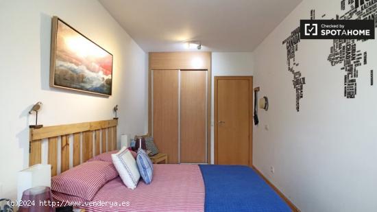 Habitación luminosa en alquiler en apartamento de 3 dormitorios en Getafe - MADRID