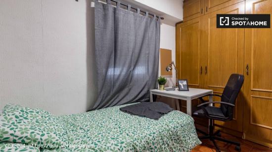 Acogedora habitación en alquiler en apartamento de 5 dormitorios, Benimaclet - VALENCIA