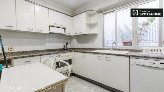 Acogedora habitación en alquiler en apartamento de 5 dormitorios, Benimaclet - VALENCIA