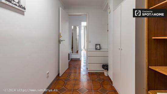 Amplia habitación en alquiler en apartamento de 5 dormitorios, Benimaclet - VALENCIA