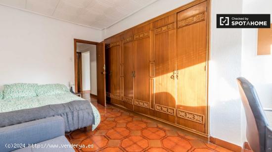 Hermosa habitación en alquiler en apartamento de 5 dormitorios, Benimaclet - VALENCIA