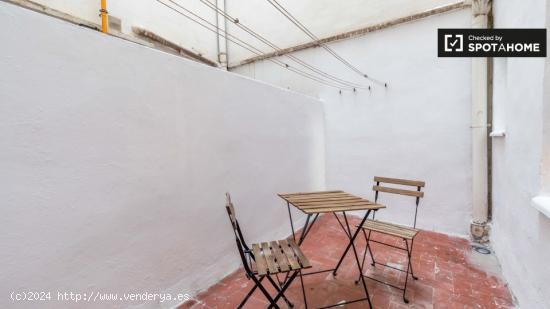 Preciosa habitación en alquiler en un apartamento de 5 dormitorios, L’Olivereta - VALENCIA