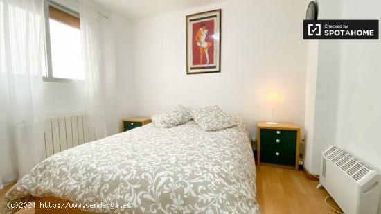 Acogedora habitación en alquiler en apartamento de 3 dormitorios en Poblats Marítims - VALENCIA