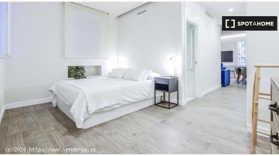 Moderno apartamento de 1 dormitorio en alquiler cerca de la Plaza Mayor en Madrid Centro - MADRID