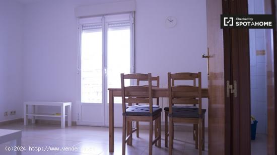 Apartamento de 1 dormitorio en alquiler cerca del Parque Alfredo Kraus en Hortaleza - MADRID