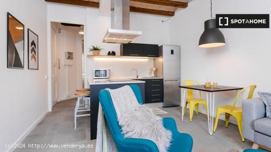 Apartamento de 2 habitaciones en Sant Antoni, Barcelona - BARCELONA