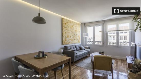 Apartamento de 2 dormitorios en alquiler en Madrid - MADRID