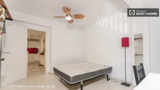 Apartamento de 2 dormitorios en alquiler en Quatre Carreres. - VALENCIA