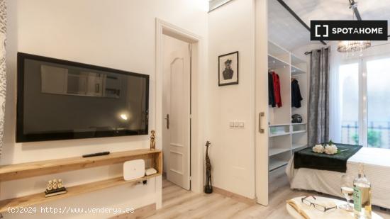 Apartamento entero de 2 dormitorios en Barcelona. - BARCELONA