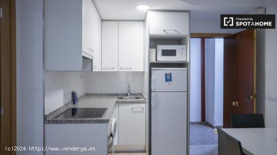 Piso de 1 dormitorio en alquiler en Campanar, Valencia - VALENCIA