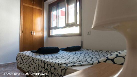  Alquiler de habitaciones en piso de 7 habitaciones en Valencia - VALENCIA 