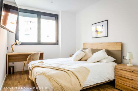  Habitación en piso compartido en barcelona. - BARCELONA 