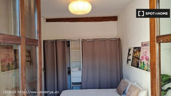 Apartamento de 2 dormitorios en alquiler en Valencia - VALENCIA