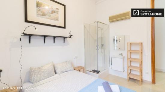 Alquiler de habitaciones en apartamento de 7 dormitorios en Barcelona - BARCELONA