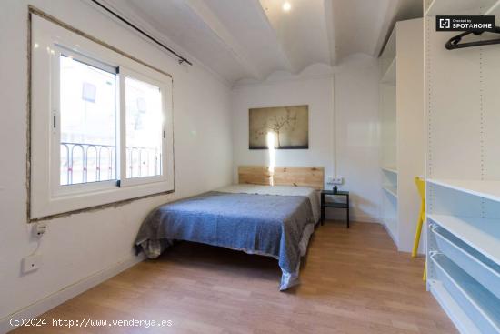  Alquiler de habitaciones en apartamento de 7 dormitorios en Barcelona - BARCELONA 