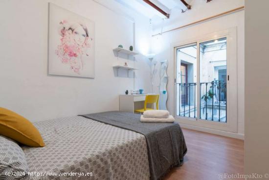  Alquiler de habitaciones en apartamento de 7 dormitorios en Barcelona - BARCELONA 