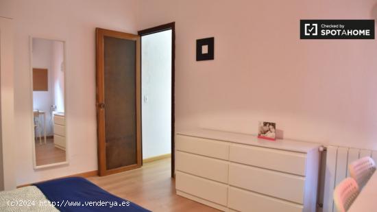 Alquiler de habitaciones en piso de 6 habitaciones en Valencia - VALENCIA