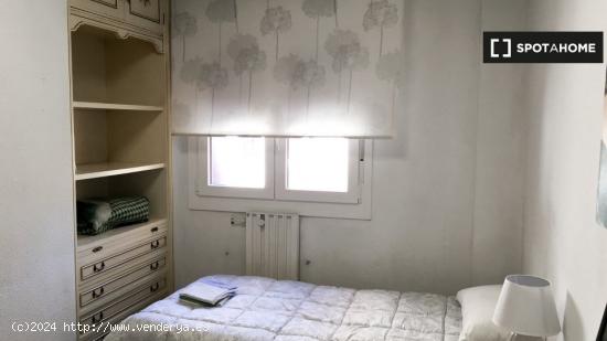 Habitación en piso compartido en Pamplona - NAVARRA