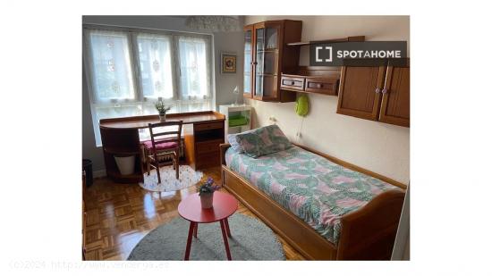 Habitación en piso compartido en Oviedo - ASTURIAS