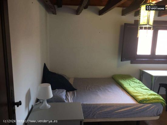  Habitaciones en alquiler en apartamento de 5 dormitorios en Alcalá De Henares. - MADRID 