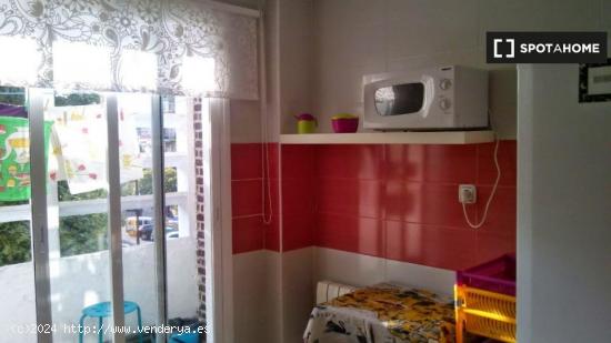 Habitación en piso compartido en Zaragoza - ZARAGOZA