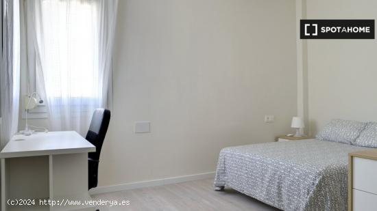 Habitación en piso compartido en Zaragoza - ZARAGOZA