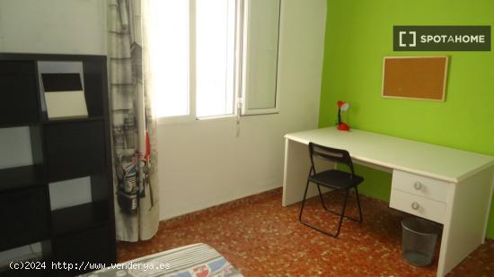 Habitación en piso compartido en Córdoba - CORDOBA