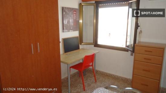 Habitación en piso compartido en Córdoba - CORDOBA