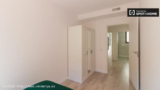 Apartamento de 3 dormitorios en alquiler en El Raval - BARCELONA