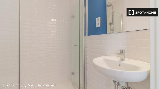 Apartamento de 3 dormitorios en alquiler en Barcelona - BARCELONA