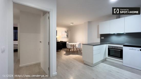 Apartamento de 3 dormitorios en alquiler en El Raval - BARCELONA