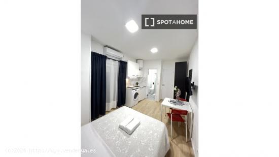 Estudio de 1 dormitorio en alquiler en Arapiles - MADRID