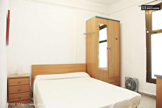  Habitación equipada con llave independiente en apartamento de 5 dormitorios, Eixample - BARCELONA 