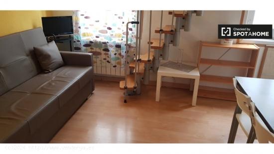 Apartamento de un dormitorio en vibrantes CUENTAS Corredera de San Pablo INCLUIDO - MADRID