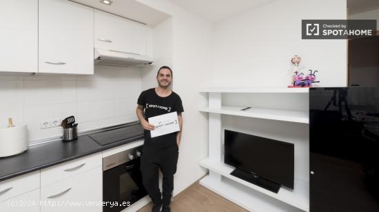 pasos acogedor apartamento de Metro, la Casa de Campo, Madrid y Río - MADRID