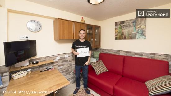 Acogedor, bien conectado apartamento de un dormitorio en el corazón de Lavapiés - MADRID