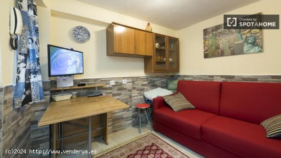 Acogedor, bien conectado apartamento de un dormitorio en el corazón de Lavapiés - MADRID