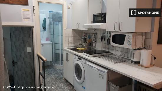 Apartamento central de 2 dormitorios con aire acondicionado en alquiler en Malasaña. - MADRID